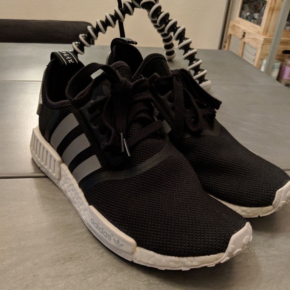 Adidas NMD R1 Black Charcoal Size 9.5 in Men